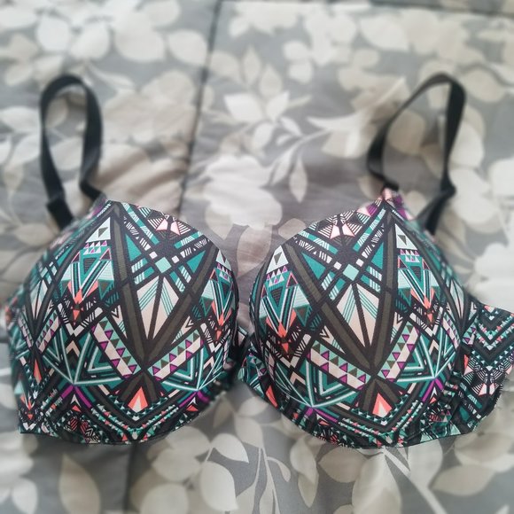 Pink by Victoria's Secret Push-Up Bra - Picture 1 of 8